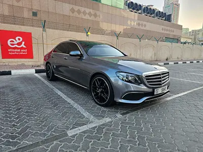 2019 Mercedes-BENZ E-CLASS photo 4