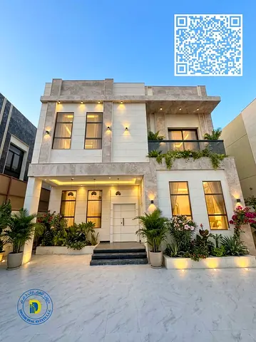 High-end, modern 5-bedroom villa with an excellent discount.
