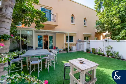 Exclusive | Upgraded | Four Bedroom | TH1