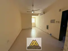 spacious studio apartment on the ground floor of a family-run building, in a prime location directly