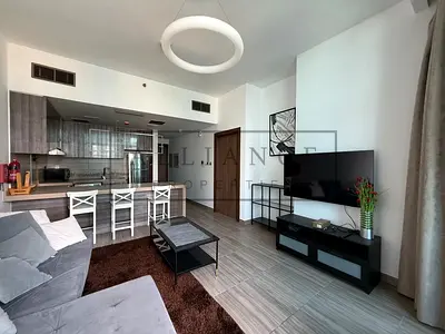 Furnished | High Floor | Lake View | Vacant
