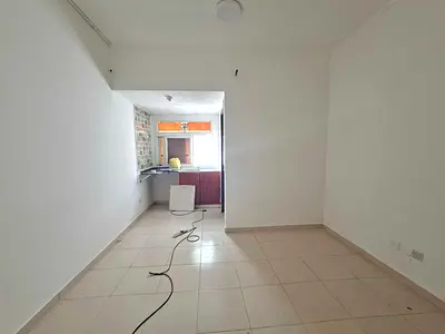 Seprate kitchen studio just in 18k ready to move only for family