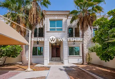 Grand 6 bed villa. Endless space, garden and pool