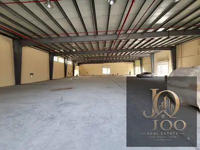 11,500 sqft warehouse in Umm Al Thuoob – 70 kW power – AED 380,000 – two adjacent units available – ready in 1 month
