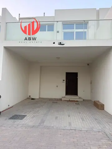 Park & Pool View | Single Row | Must See