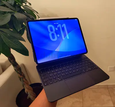 Apple iPad Pro M4 13 inch 512 GB with Magic Keyboard and Apple Pencil Pro