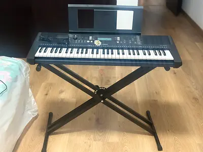Yamaha Portable Keyboard with Stand - 61 Keys, Good Working Condition