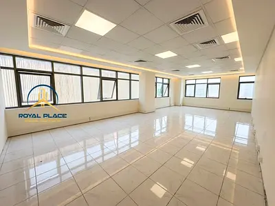 office Space in Deira \ 1227 sqft