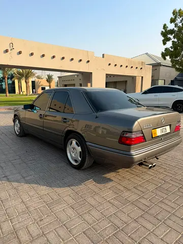 صورة 7 لـ 1991 Mercedes-BENZ E-CLASS