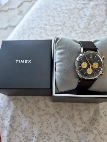 Timex Men's Chronograph Quartz Watch with Leather Strap TW2W99000