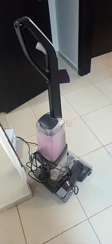 Used upright carpet cleaner / vacuum - works well, good condition