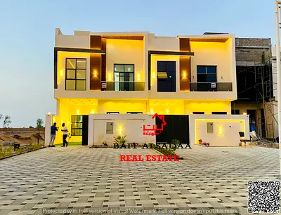 فيلا فاخرة للبيع شامل  توصيل المياة والكهرباء ، طابقين وروف ، بجوار جميع الخدمات ، تملك حر لجميع الجنسيات