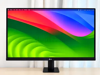 LG 32-inch Ultrafine ERGO ( Tilt / Rotate )