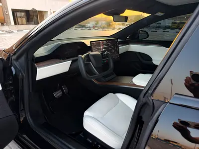2023 Tesla MODEL S photo 5