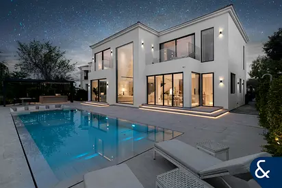 4 Bed | Huge plot | Skyline View | Upgraded