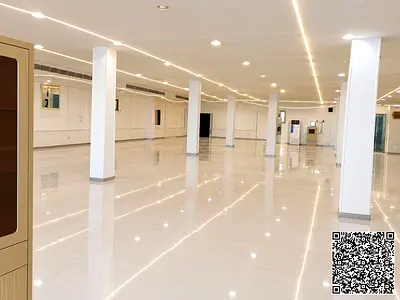 للايجار في عجمان منطقة الجرف الصناعية 1 معرض تجاري بموقع مميز على شارع رئيسي، مناسب للعديد من الأنشطة التجارية والصناعية التي تحتاج إلى مساحة واسعة وم