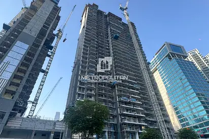 Middle Floor | Burj Khalifa View | Motivate Seller