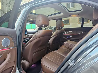 2019 Mercedes-BENZ E-CLASS photo 9