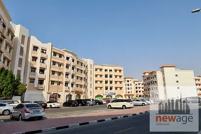 Well Maintained Unit ! Affordable Rent ! Ready to Move in