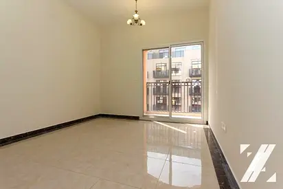 Bright Layout | 1 Bed + Study | Community View