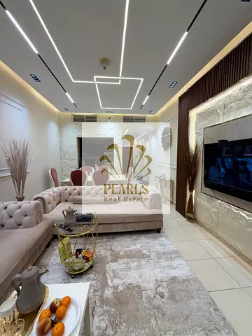 🏢 فرصه ذهبيه للاستثمار والسكن بعجمان موقع استراتيجي قريب الكورنيش وبجانب الخدمات غرفتين وصالة – ابراج عجمان ون 📐 المساحة: 174 متر² _السعر الافضل