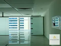 Unfurnished | Close to metro | Building specialist