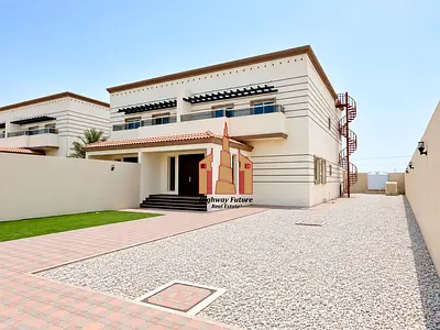 Spacious 4Bhk villa With big Garden Landscape area Huge Living Hall 130K
