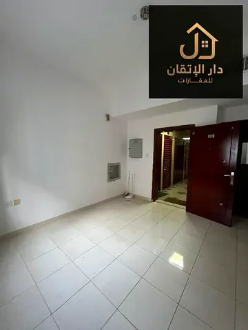 *غرفة وصالة للإيجار السنوي منطقة النباعة - 24,000 درهم*