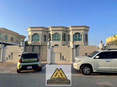 7 bedrooms, including spacious rooms equivalent in size to three standard rooms Separate reception