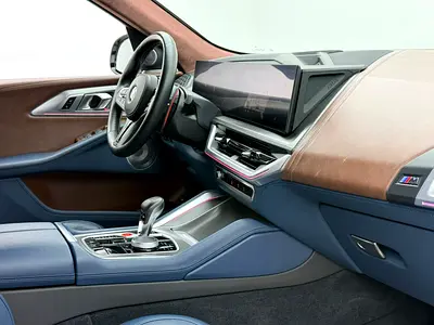 2023 BMW XM photo 7