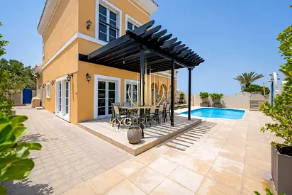 Cordoba | Private Pool | Single Row
