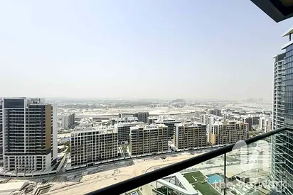 12 Cheques | Lagoon View | Vacant