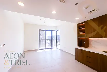 1 BR Corner Unit with Appliances I Community View