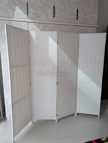 White 4-Panel Folding Room Divider/Privacy Screen