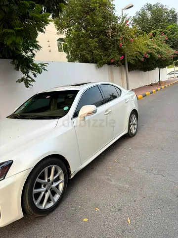 Lexus IS 300 2011 | GCC Specs