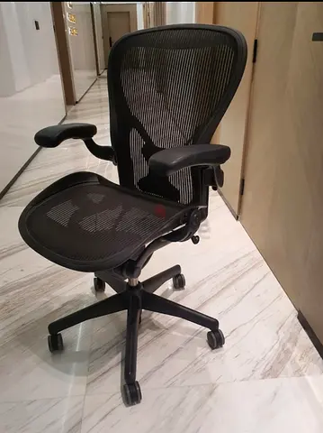 Herman Miller Ergonomic Mesh Office Chair - Adjustable, Good Condition