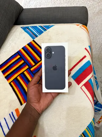 Brand New Sealed iPhone 17 UAE Version 256GB Black No trades please