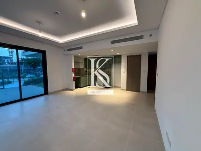 Park view |Pool Access | Prime Location | Spacious