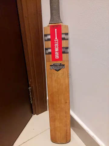 Gray-Nicolls Xiphos Extreme BAT