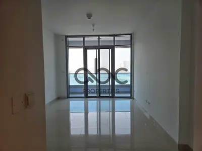 استوديو مع شرفة | منطقة مميزة | جاهز للسكن