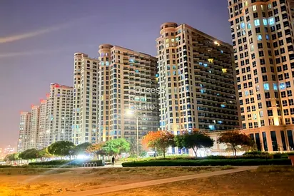 High Floor | Unfurnished | Built-In Wardrobes