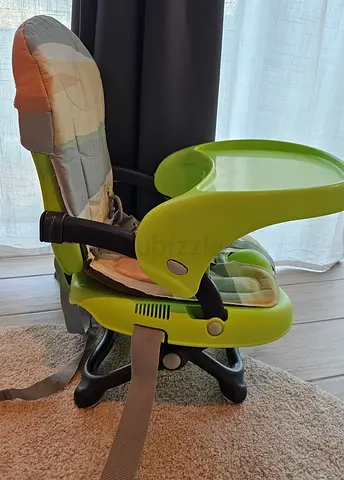 Cam booster chair
