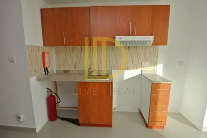 Spacious 1 Bed | High Floor | Parking | Vacant