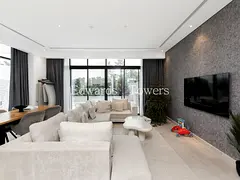 Unfurnished | Corner unit with pool fitted