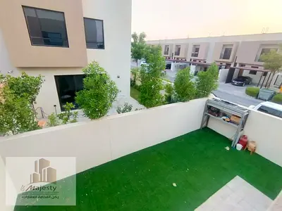 للبيع فيلا مستقلة في مجمع نسمة السكني بالشارقة