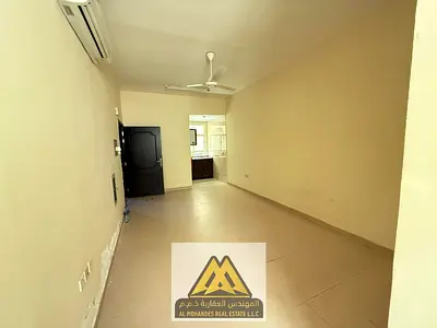 استديو واسع في الروضة 3، طابق أرضي على شارع الشيخ عمار، تكييف اسبليت وبناية عائلية، 18,007 درهم.