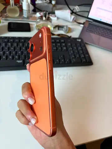 iPhone 17 PRO MAX  (Orange) - very good Condition, Single Owner