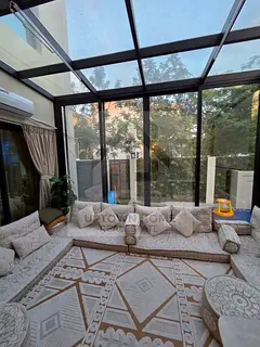 4 bed/ ready to move/new /corner