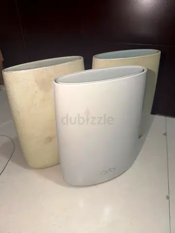 Netgear Orbi RBR50 Router & 2 RBS50 Satellites
