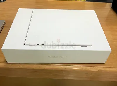 MacBook Air M2 (2022) 13 inch - 8GB /
256GB SSD UAE VERSION Ar/En Keyboard